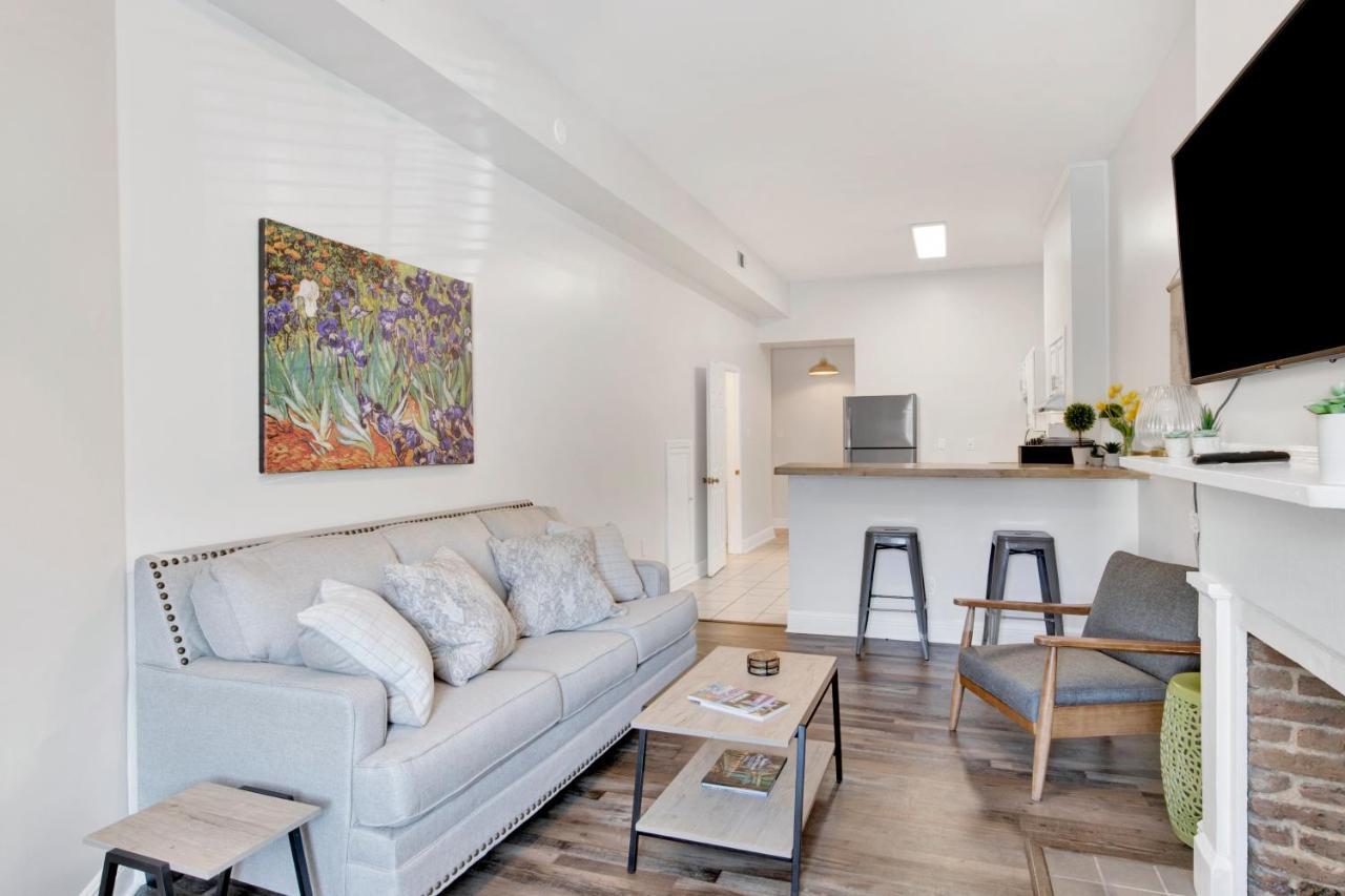 Stars On State In The Heart Of Downtown Apartment Mobile Exterior photo